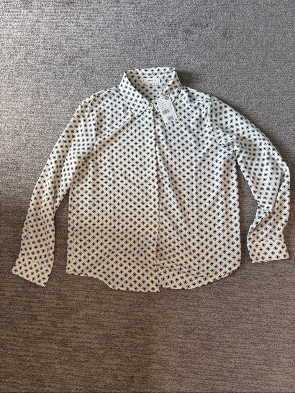 Mango cream and black Button-Down Shirt with Black Diamond Motif NWT medium